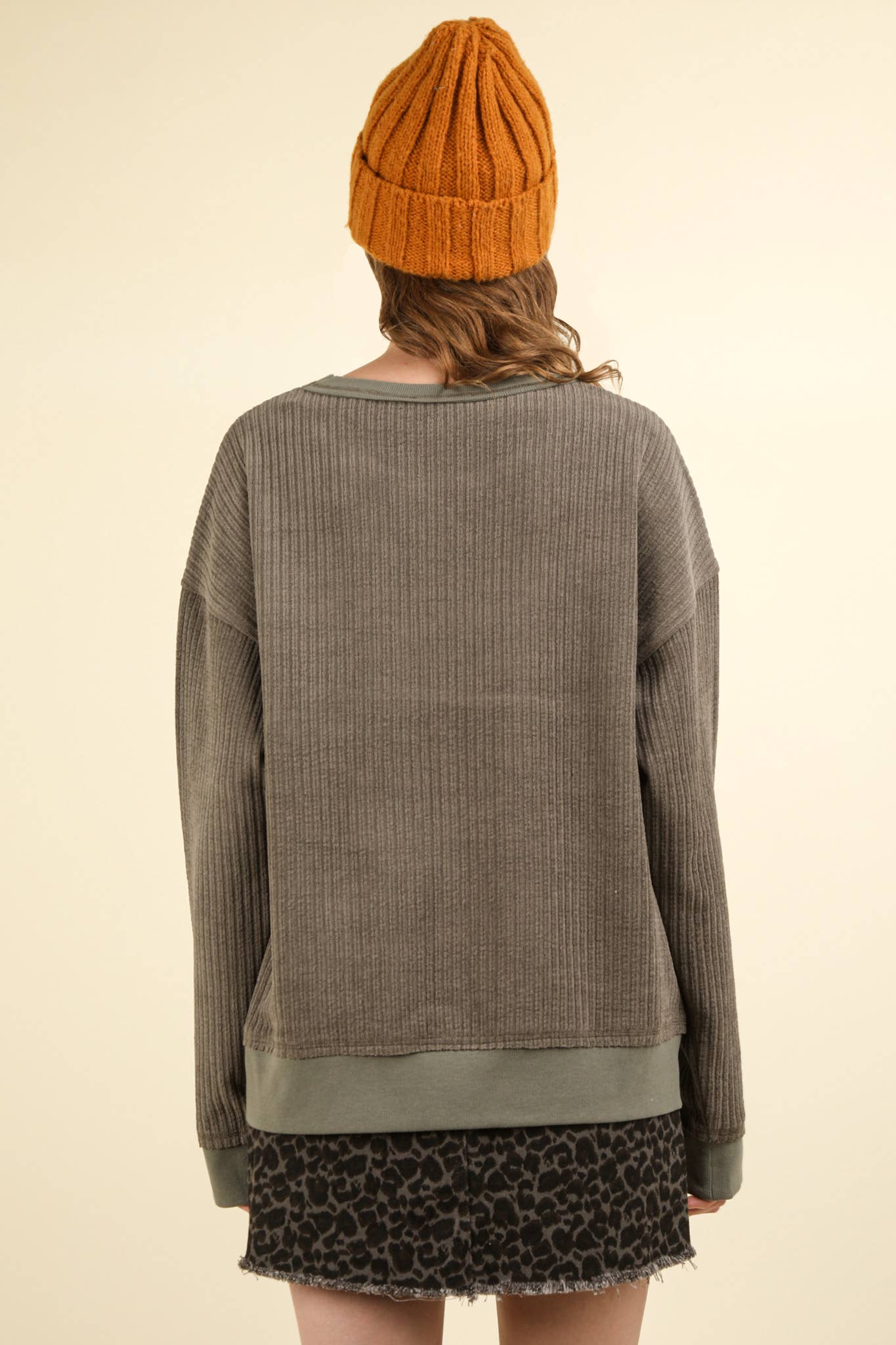 Curvy Oversized Soft Textured Knit Top: MOCHA