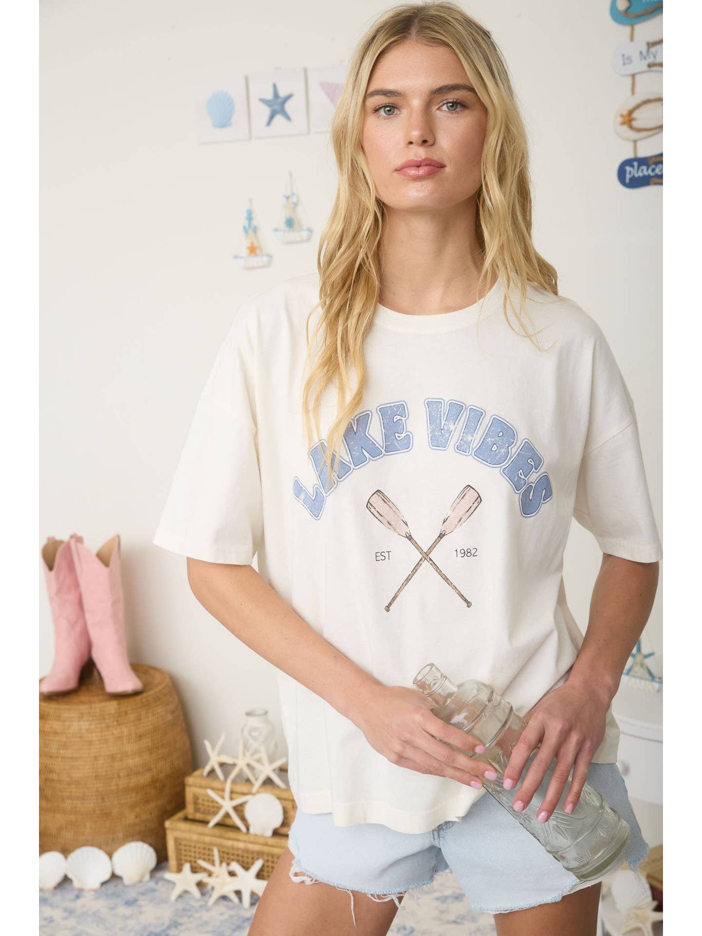 Lake Vibes Short Sleeve Knit Graphic T-Shirt