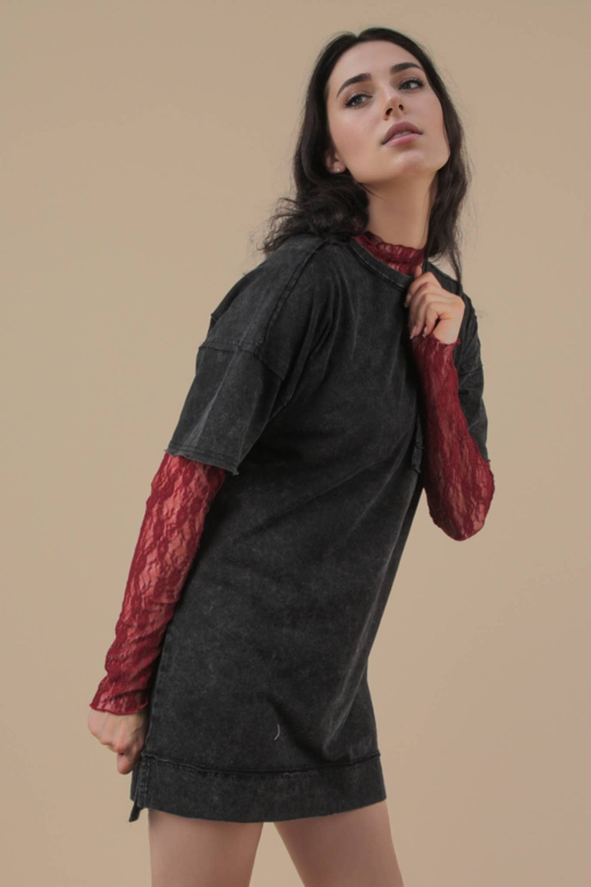 Mineral Washed Knit Oversized Shift Mini Dress: BLACK