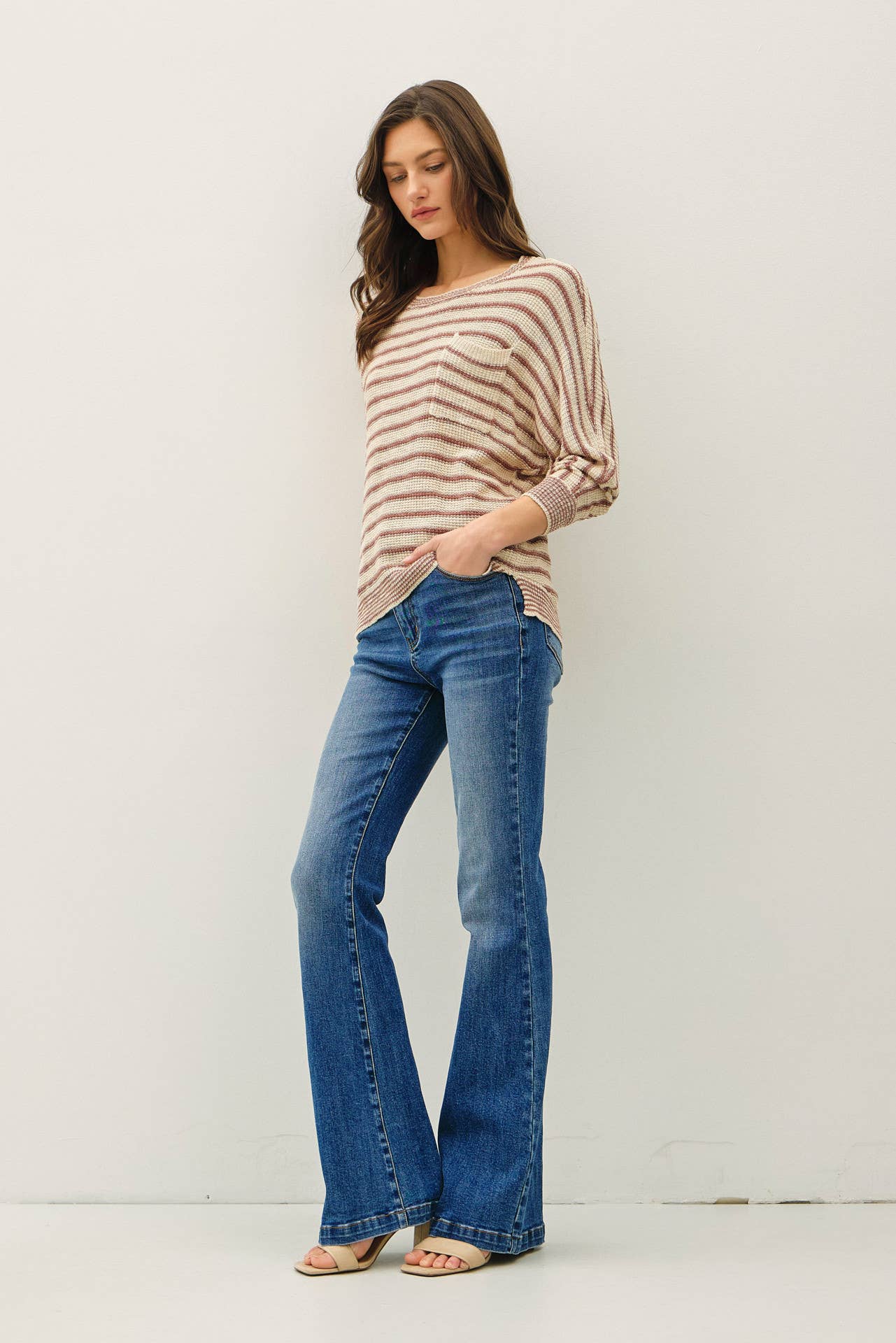 WAFFLE KNIT DOLMAN SLEEVE SWEATER: MARSALA