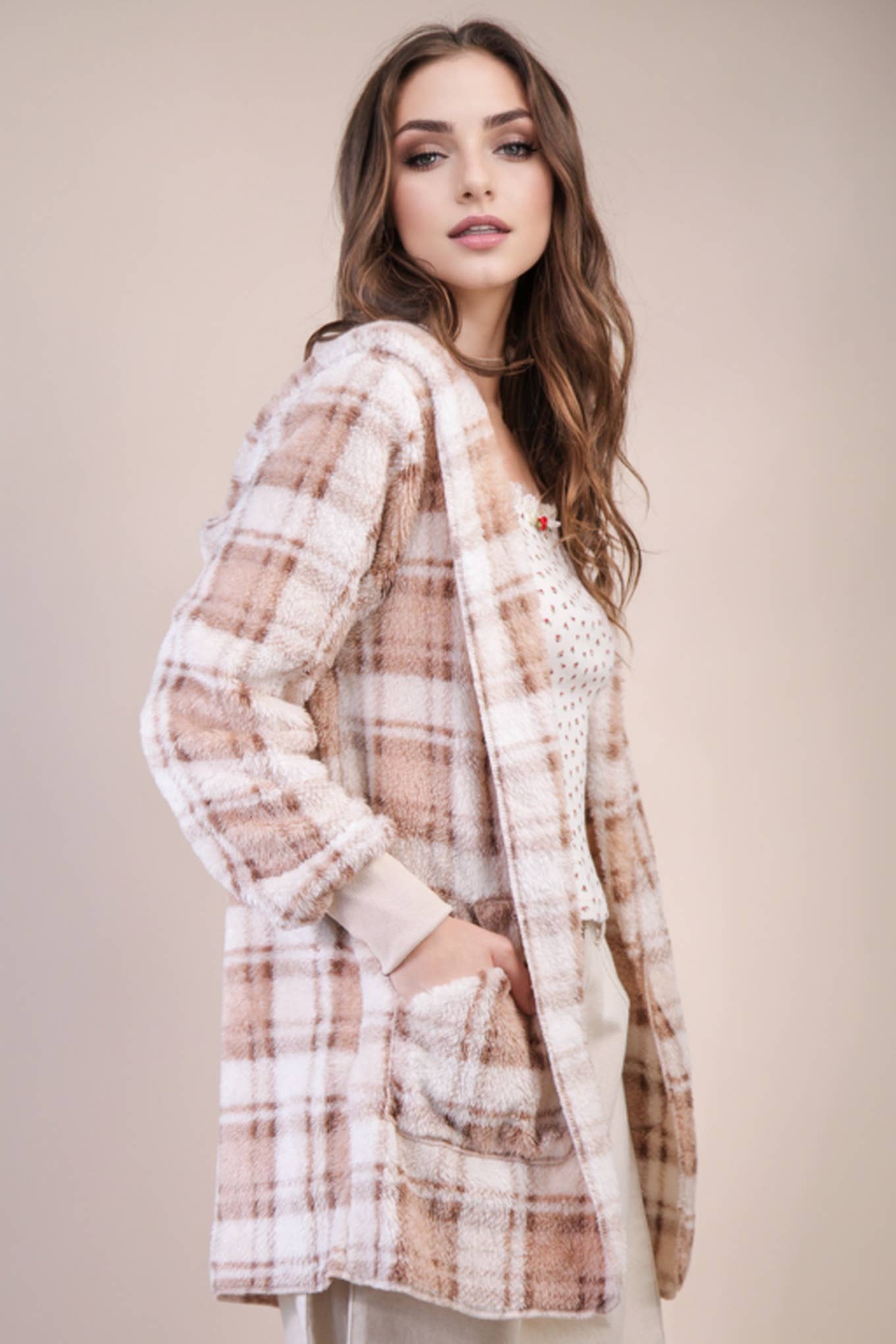 Oversized Faux Fur Tunic Hooded Printed Jacket: CREAM MIX