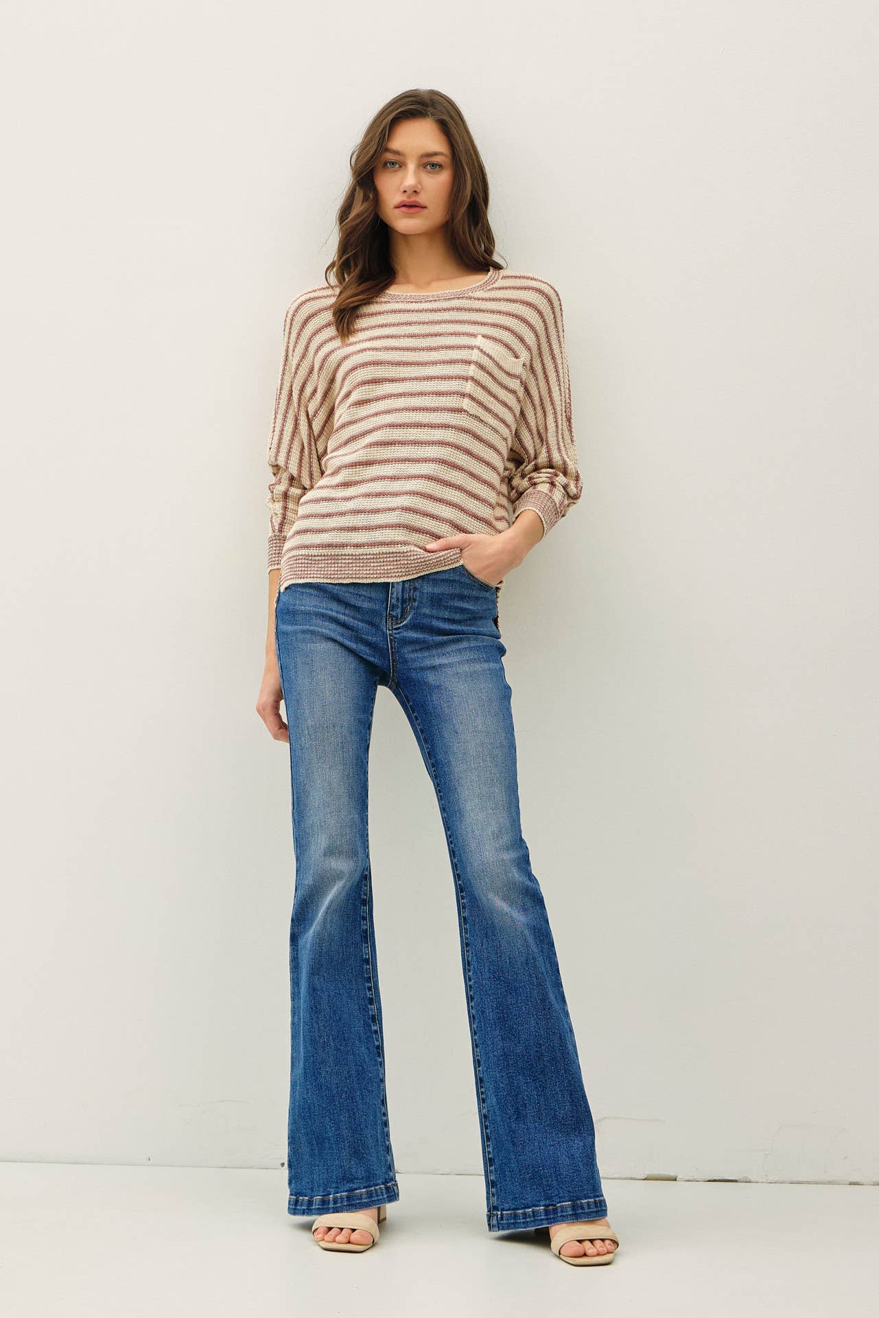 WAFFLE KNIT DOLMAN SLEEVE SWEATER: MARSALA
