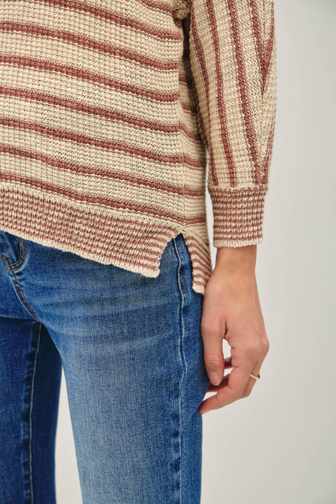 WAFFLE KNIT DOLMAN SLEEVE SWEATER: MARSALA