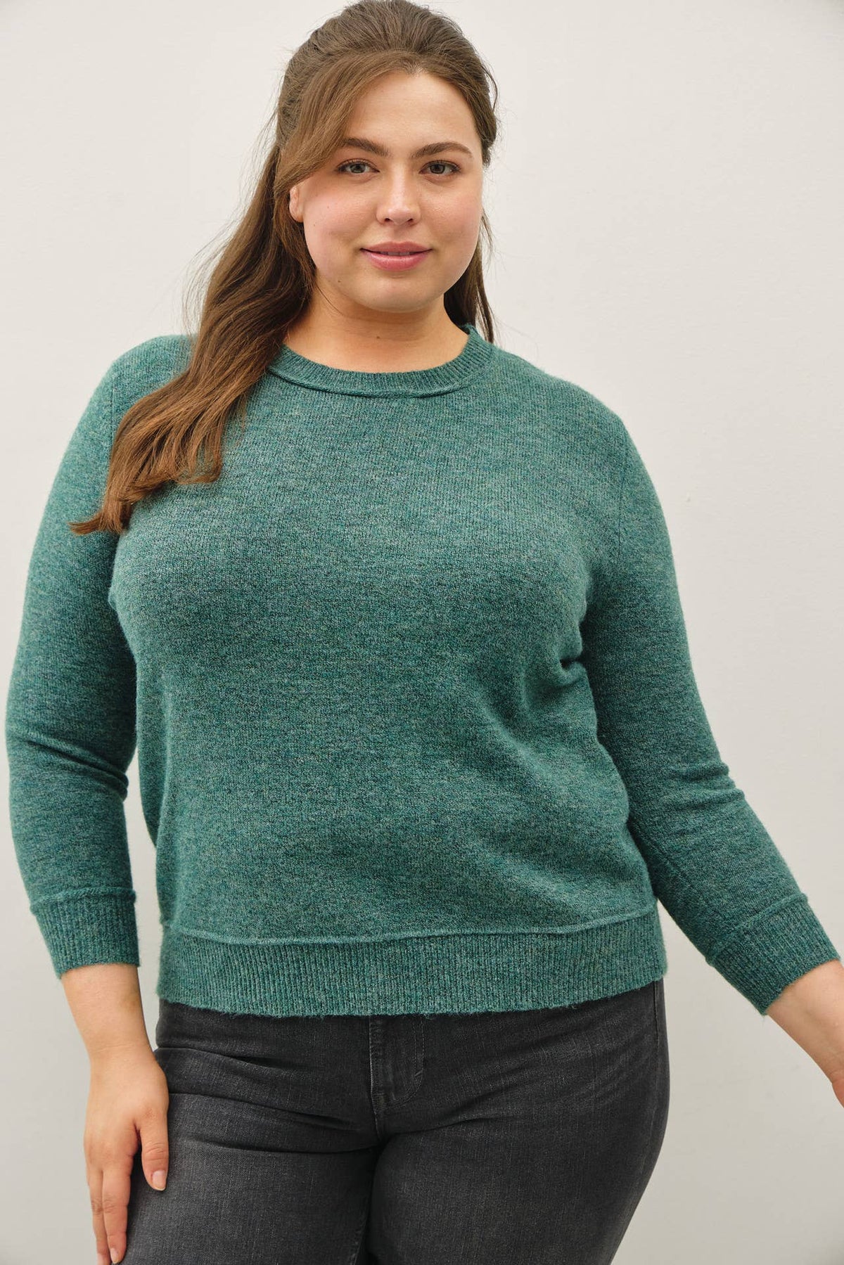 [Plus] Crew Neck Pullover Exposed Seam Knit Sweater