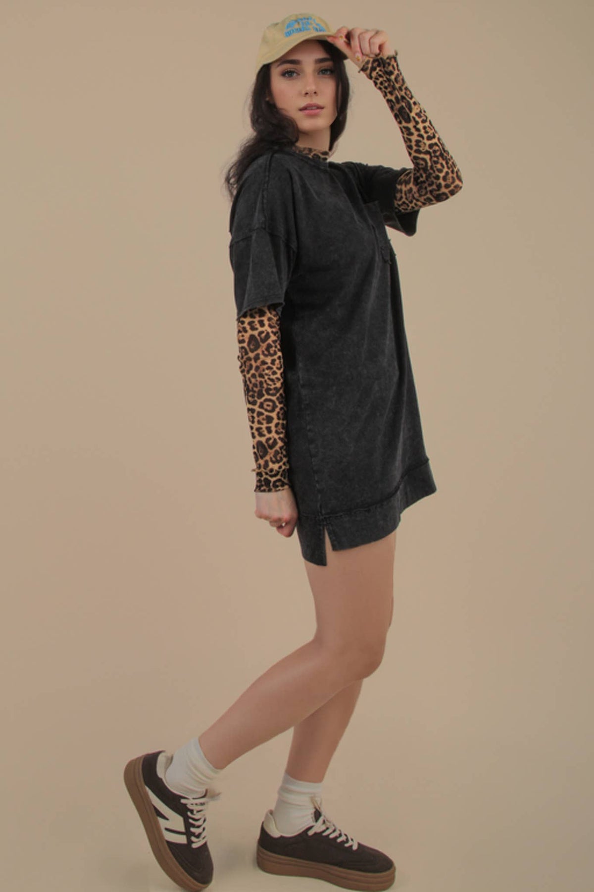 Mineral Washed Knit Oversized Shift Mini Dress: BLACK